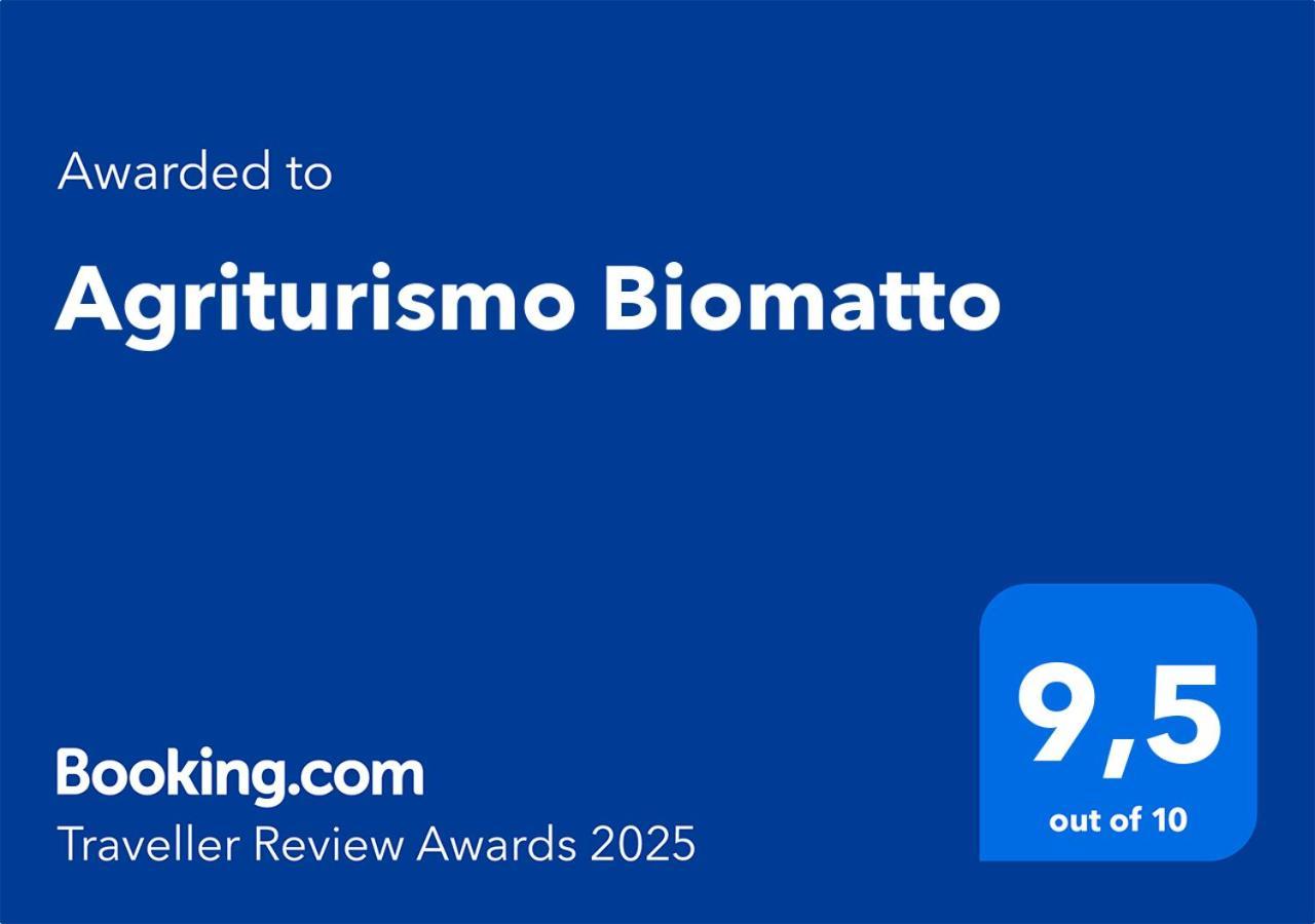 Agriturismo Biomatto อาโรนา ภายนอก รูปภาพ